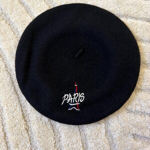 NWOT Paris Beret